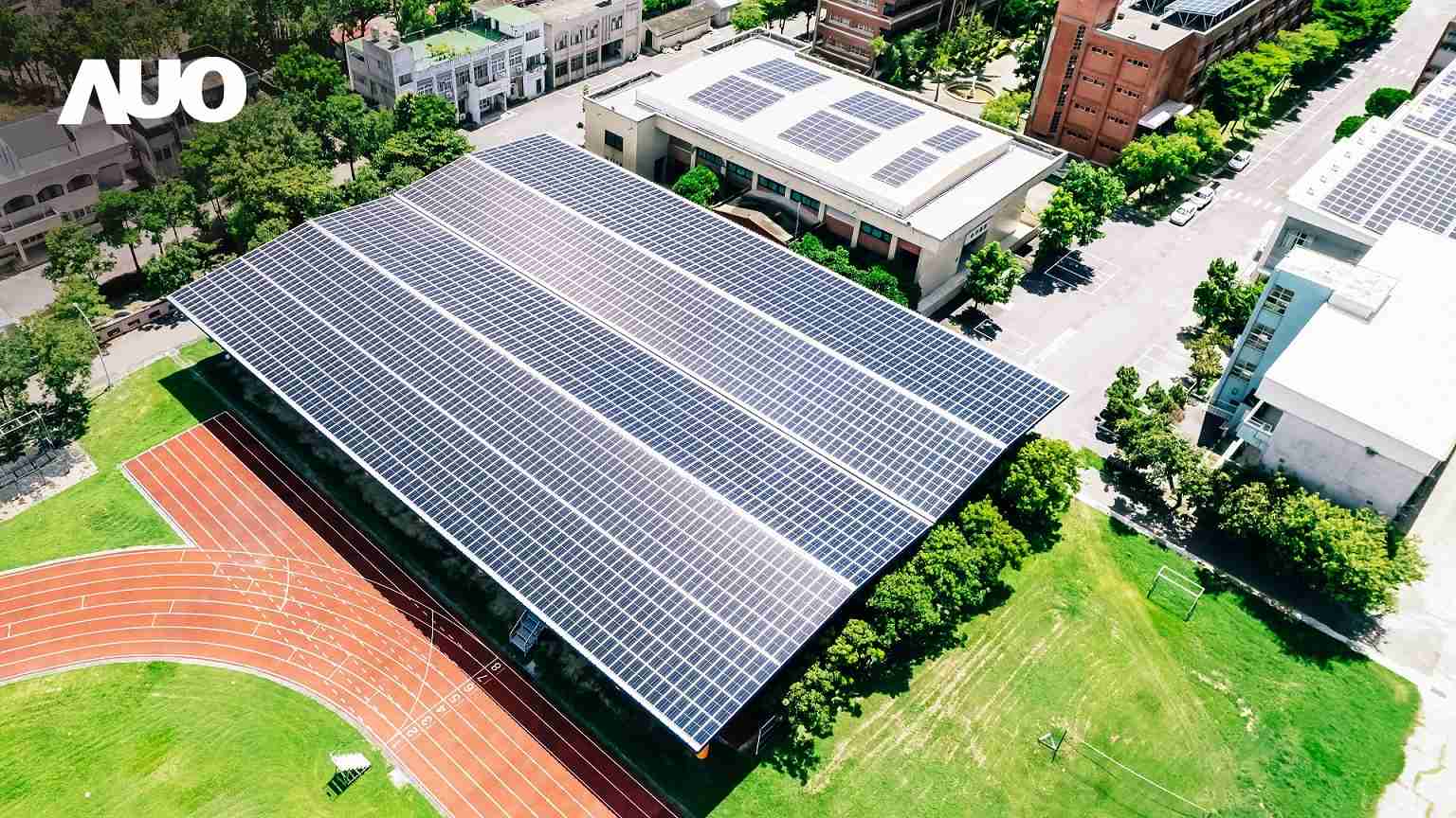 壹号平台SunSteel光电整合型浪板具备快速安装、、、轻量化优势，，，，可提升15%发电效能，，通过国际IEC与台湾VPC认证安全、、、防漏、、、耐候标准